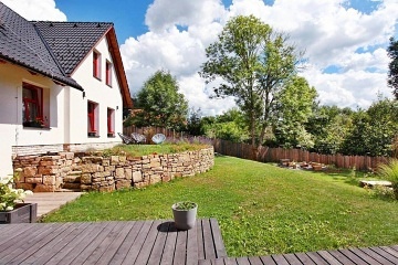 Chalupa s apartm�ny - na �pat� hory Radho��