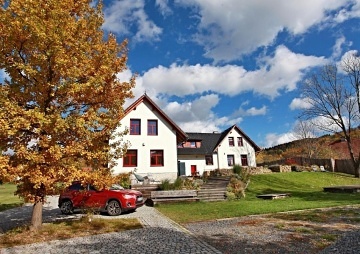 Chalupa s apartm�ny - na �pat� hory Radho��