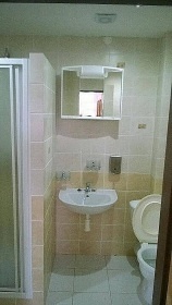 Chalupa u p�ehrady Fl�je - Kl�ny - Kru�n� hory