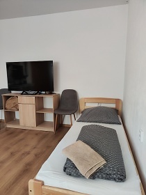 Chalupa Labská stezka - Poděbrady - Opolany