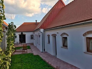 Chalupa s bazénem - apartmány Šatov - Znojmo