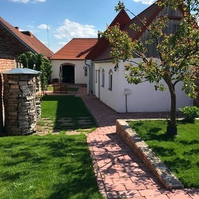 Chalupa s bazénem - apartmány Šatov - Znojmo