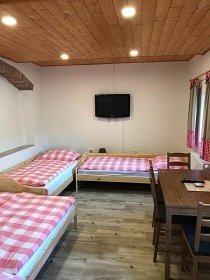 Chalupa s bazénem - apartmány Šatov - Znojmo