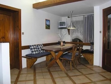 Chalupa s baz�nem - Krkono�e - Lys� hora