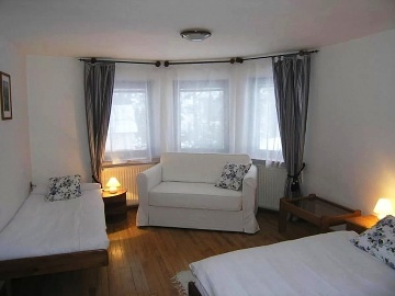 Chalupa s baz�nem - Krkono�e - Lys� hora