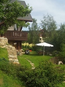 Chalupa s baz�nem - Krkono�e - Lys� hora