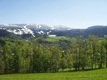 Chalupa s baz�nem - Krkono�e - Lys� hora