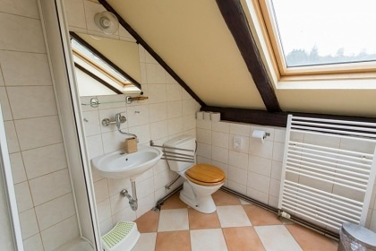 Penzion Pos�zav� s baz�nem - hrad Pirk�tejn