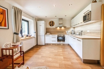 Chalupa s baz�nem u p�ehrady - Rali�ka - Beskydy