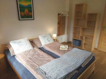 Chalupa s baz�nem u p�ehrady - Rali�ka - Beskydy