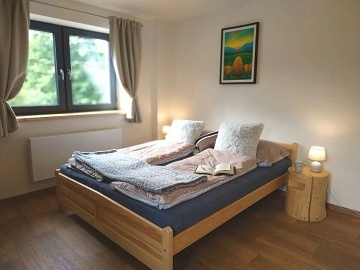 Chalupa s baz�nem u p�ehrady - Rali�ka - Beskydy