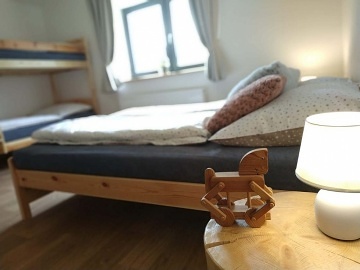 Chalupa s baz�nem u p�ehrady - Rali�ka - Beskydy