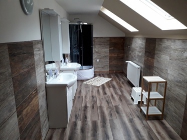 Chalupa s baz�nem - Hrub� Jesen�k - P�emyslov