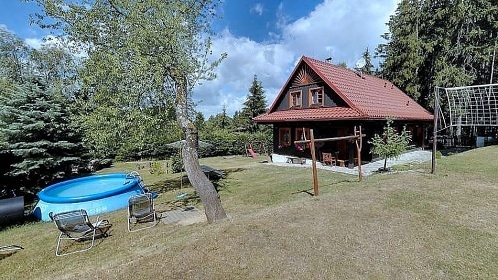 Valask roubenka s baznem - cyklostezka Beva