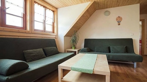 Valask roubenka s baznem - cyklostezka Beva