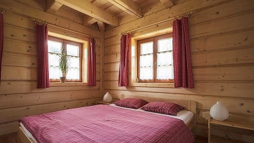 Valask roubenka s baznem - cyklostezka Beva