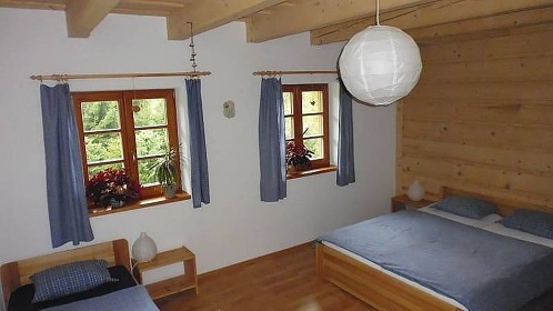 Valask roubenka s baznem - cyklostezka Beva