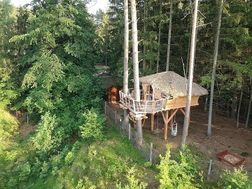 Glamping v korunách stromů -  Hamr na jezeře