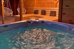 Wellness chalupa a vyhřívaný bazén - Podorlicko