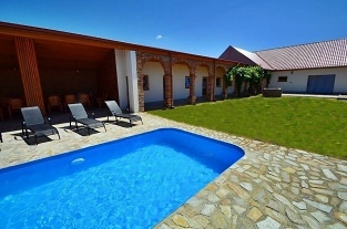 Chalupa s bazénem - Mikulovsko - CHKO Pálava