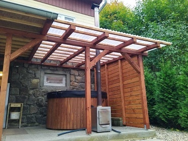 Chalupa u přehrady Fláje - sauna a vířivý sud
