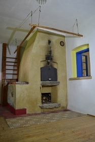 Jiho�esk� chalupa a uzav�en� dv�r - Slavonice