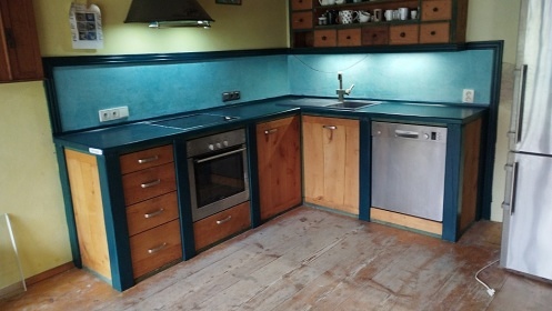 Jiho�esk� chalupa a uzav�en� dv�r - Slavonice