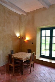 Jiho�esk� chalupa a uzav�en� dv�r - Slavonice