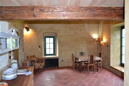 Jiho�esk� chalupa a uzav�en� dv�r - Slavonice