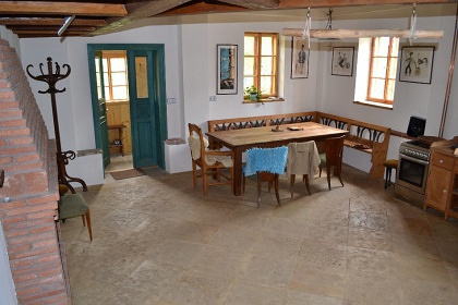 Jiho�esk� chalupa a uzav�en� dv�r - Slavonice