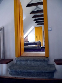 Jiho�esk� chalupa a uzav�en� dv�r - Slavonice