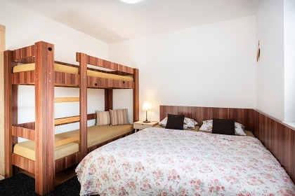 Chalupa s apartmány Bešeňová - Liptovská Mara