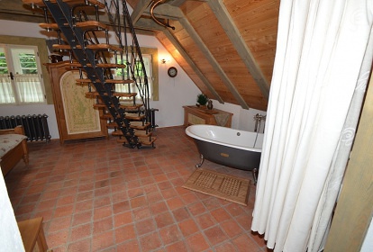 Chalupa Krkonoe - bazn a sauna - ern hora