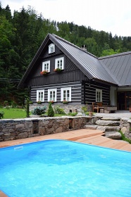 Chalupa Krkonoe - bazn a sauna - ern hora