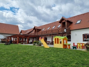 Rodinný penzion - bazén a bio farma - Borotín