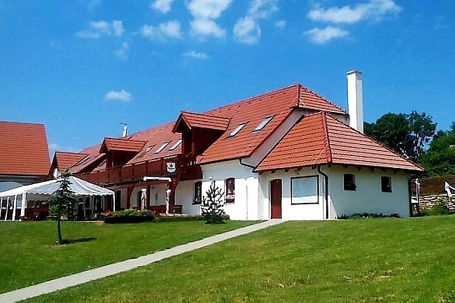 Rodinn penzion - bazn a bio farma - Borotn