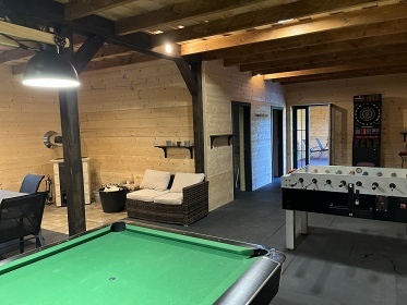Roubenka wellness a vinný sklep - východní Čechy