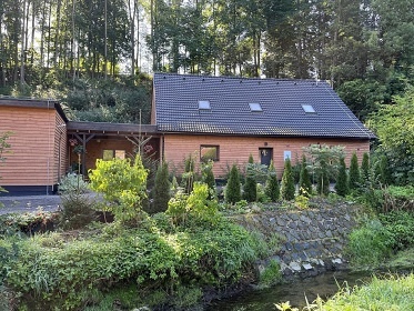 Roubenka wellness a vinný sklep - východní Čechy