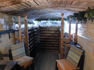 Roubenka wellness a vinný sklep - východní Čechy