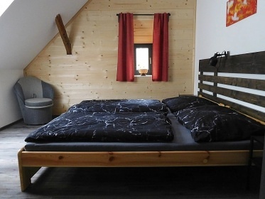 Roubenka wellness a vinný sklep - východní Čechy