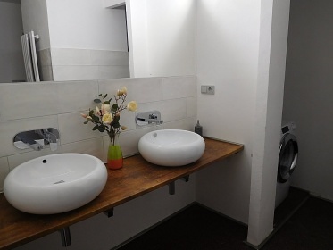 Roubenka wellness a vinný sklep - východní Čechy
