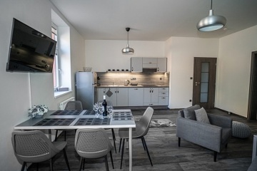 Apartmánový dům Sklípek - Trutnov - Krkonoše