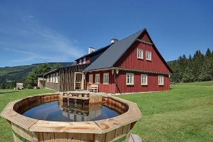 Nový objekt: Chalupa Krkonoše - koupací sud a malovaný nábytek 5C-020