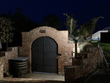 Vina�sk� dv�r Turna - chalupa Nov� Ml�ny - P�lava