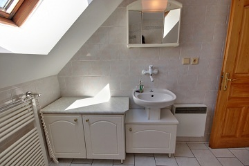 Rouben� chalupa s baz�nem - �esk� r�j