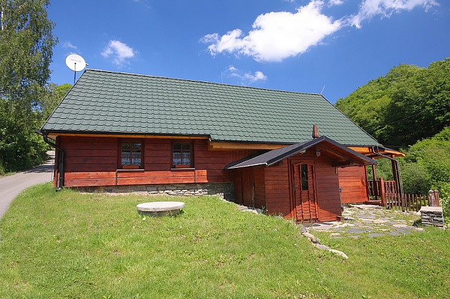 Chalupa s baznem v Jesenkch - Kamenec