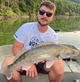Chata a loďka přímo u přehrady Vranov - Cornštejn