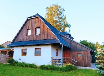 Chalupa s baznem - Karltejn - Vysoina
