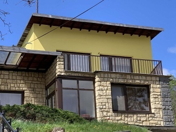 Chata a bazén - jižní Morava - Hustopeče - Pálava