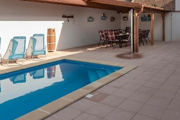 Chalupa s baz�nem - P�lavsk� vrchy - Nov� Ml�ny